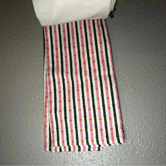 HALLMARK HOME ARCHIVE COLLECTION CHRISTMAS KITCHEN TOWELS 1958 INSPIRED SET - Picture 2 of 4